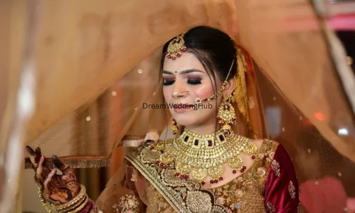 Veenufreelance makeup Artist